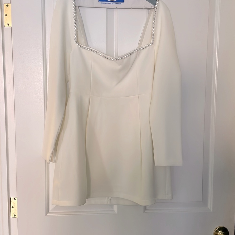 OddMuse- The Ultimate Muse Pearl Dress. Size L, white